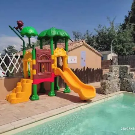 3 Etoiles - Piscine - Eebibh